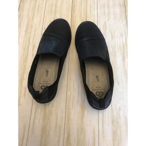 Women’s Clark Cloudsteppers Preowned Size 10 Navy and Black